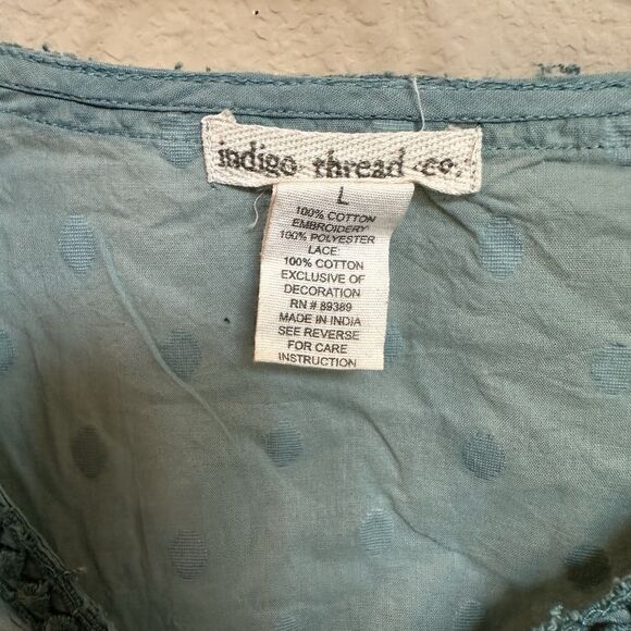 Indigo Thread Sz Large Woven Mineral Washed 3/4 Sleeve Crochet V-Neck Top NWOT - Picture 2 of 7